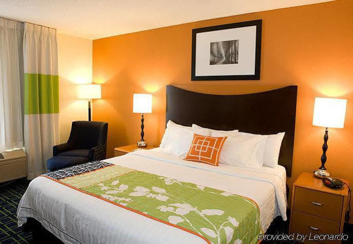 Fairfield Inn By Marriott Richmond New Paris Ngoại thất bức ảnh